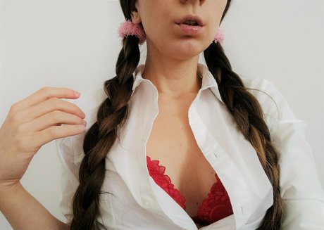 cute girlfriend ポルノモデル 写真