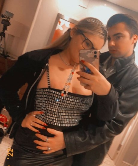 Loowcutie スターセックス 画像
