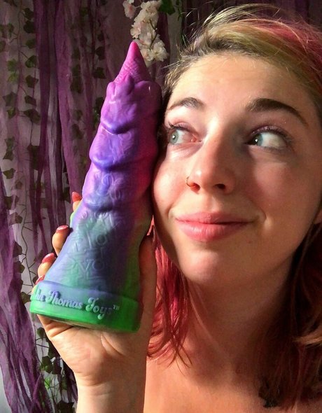 クローズアップマンコオンリーファンズ ポルノ 画像