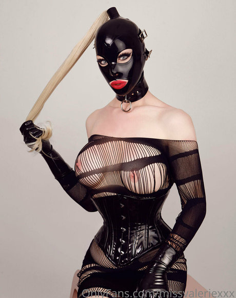 missvaleriexxx スター ヌード 写真