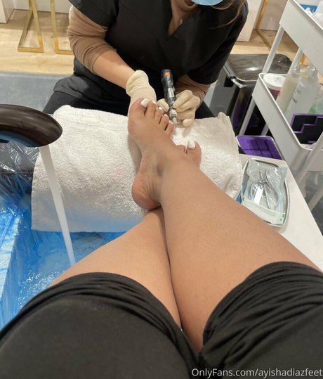 ayishadiazfeet ヌードモデル 画像