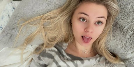 ambermoorexxx 独占スター 写真