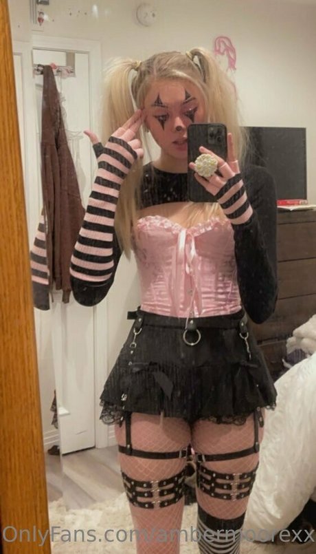 ambermoorexxx ヌードのポルノスター 写真
