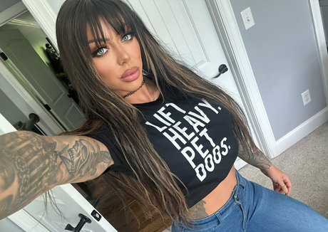 黒檀の偽おっぱいオンリーファンズ セクシーxxx ギャラリー