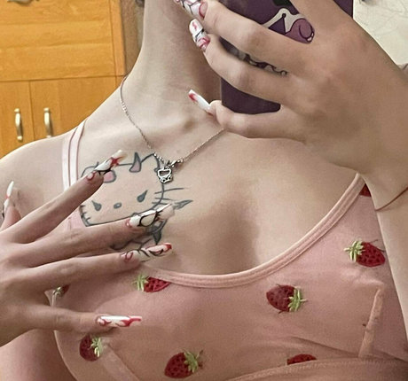 アジア人カップルオンリーファンズ 無料裸 写真