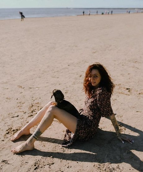 濡れたオマンコオンリーファンズ ホットヌード 画像