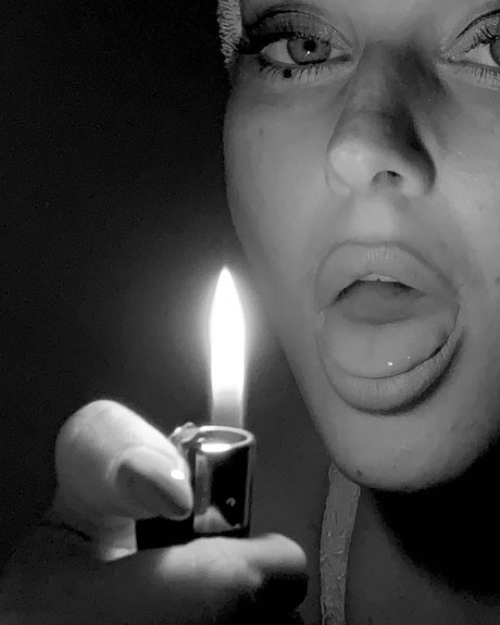 Effy Palarya かわいいスター アーカイブ