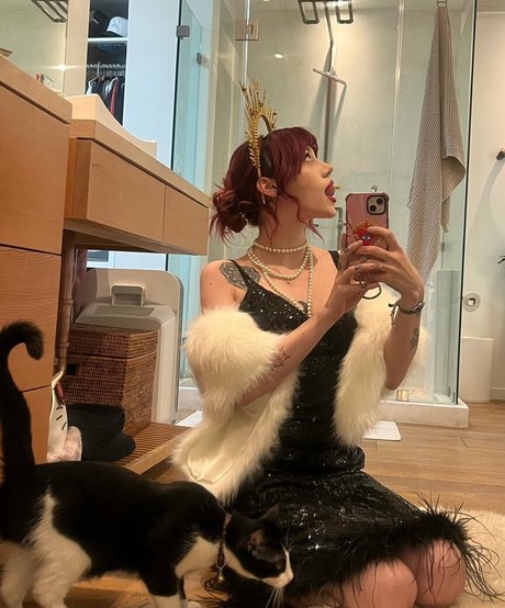 Kailee Morgue ヌードモデル ギャラリー