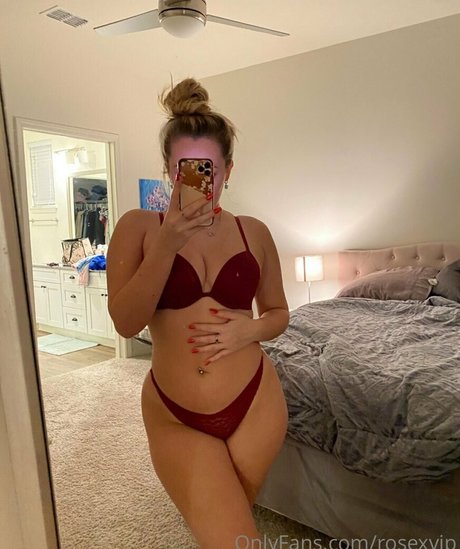 yourgirlfriendrose ポルノスター 独占 写真