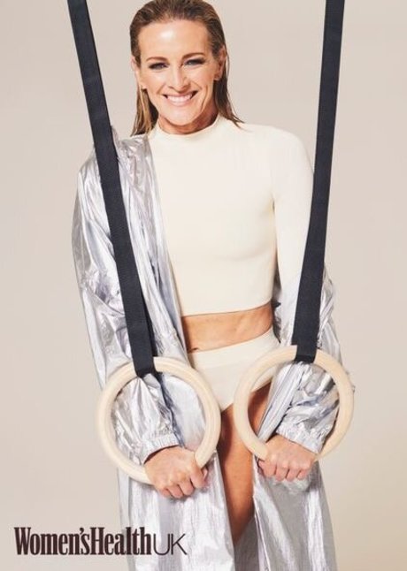 Gabby Logan エロティックなスター 写真