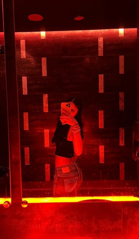 katiiebaeb 無料モデル 写真