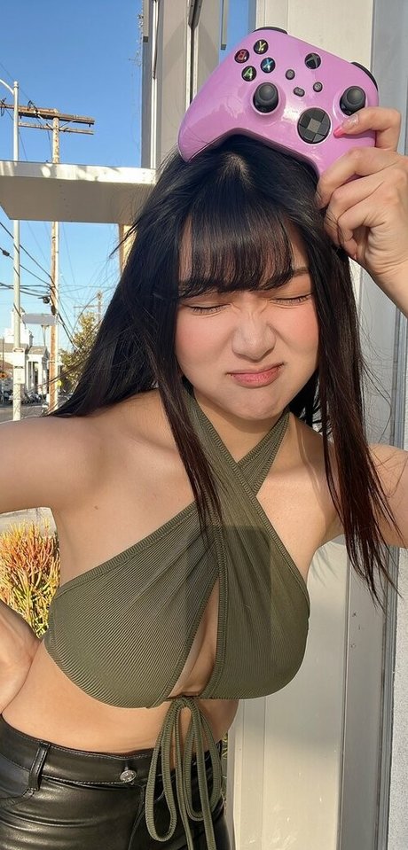 小さいチンポのシーメールオンリーファンズ セクシーヌード 写真