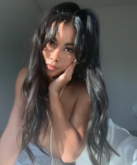 gold gypsy セクシー女優 写真