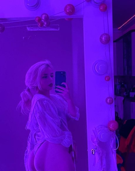 Sveta Sollar セクシー女優 写真