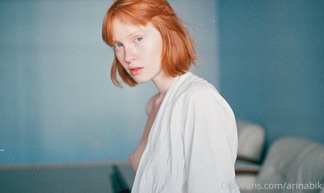 Arina Bik 素敵なポルノスター 写真