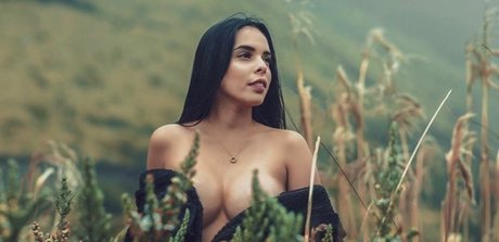 Andrea FREE 裸の女優 写真