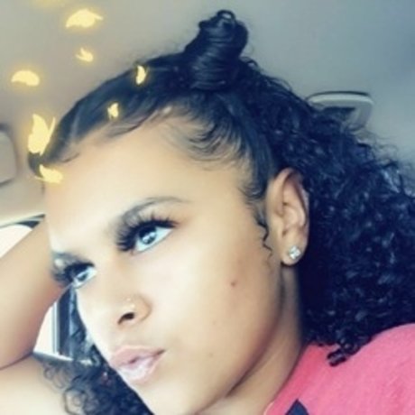 Sarah J top profile image