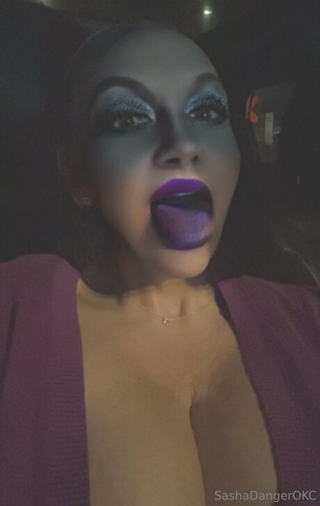Sasha Danger OKC スター ヌード 画像