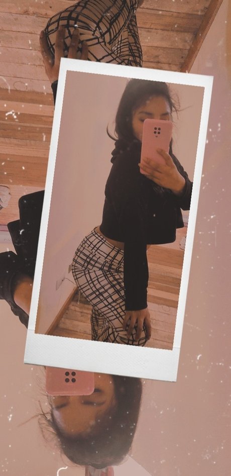Samantha Robles Pantojaa トップモデル 写真