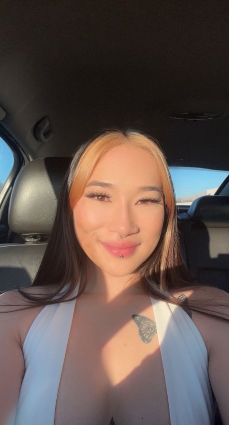 Sabrina Bexly ポルノスター 独占 画像