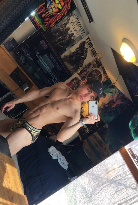 BoyToy R アダルト女優 写真