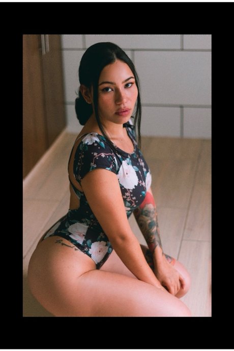 Kimie 美しいモデル 写真