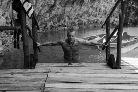 Fernando Carrillo スター 裸 写真