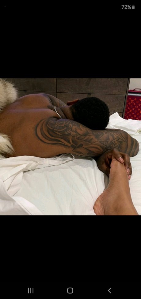 エボニー無料オンリーファンズ アートヌード アーカイブ