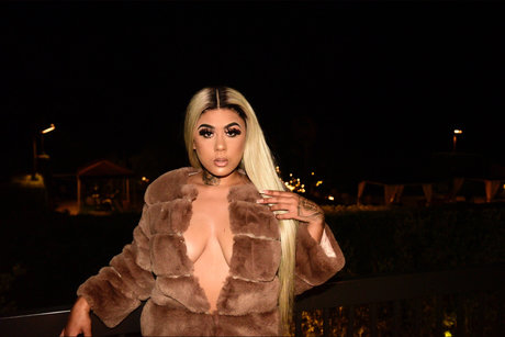 Kayla bandz ポルノモデル 写真