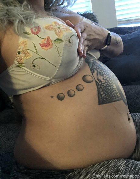 小さいペニスのオンリーファンズ エロチック 画像