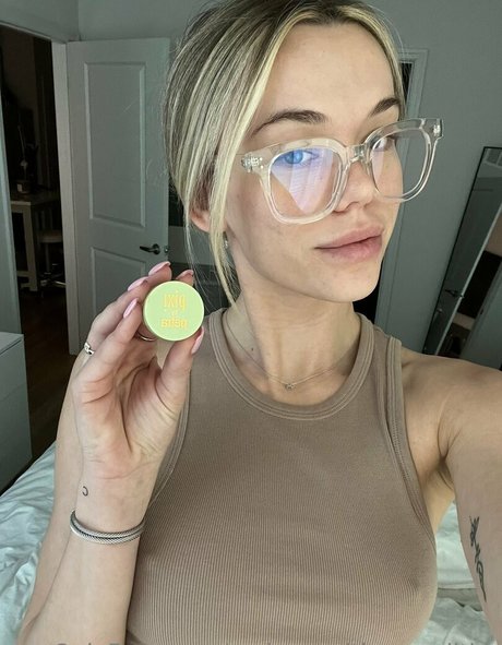 makeupwithmeredithh 高品質のポルノスター ギャラリー