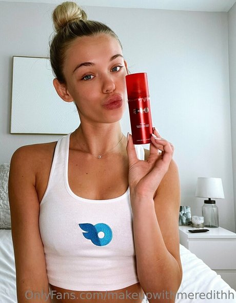 makeupwithmeredithh ヌードモデル 写真
