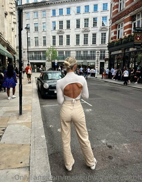 makeupwithmeredithh エロティックなスター ギャラリー