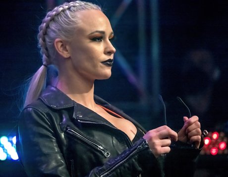 ヌーディストオンリーファンズ セクシー裸 ギャラリー