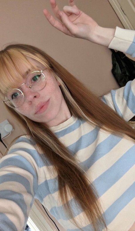 手コキ 主観視点 オンリーファンズ アートxxx アーカイブ