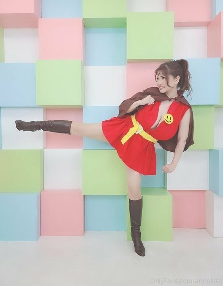 anriokita セクシーなポルノスター 写真