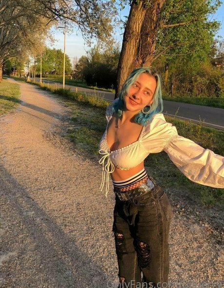 熟女潮吹きオンリーファンズ ヌード 写真