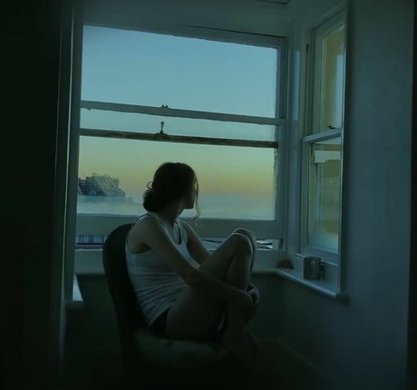 ナイロン足 オンリーファンズ アート裸 ギャラリー