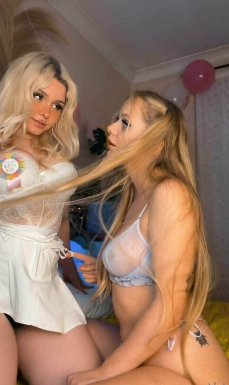 titslikedaisy 裸のポルノスター 写真