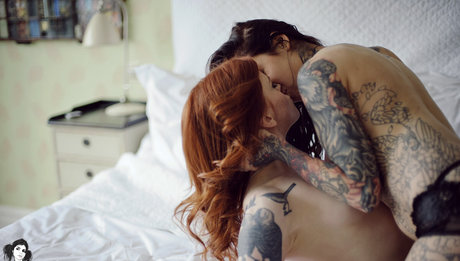 ゲイアジアンオンリーファンズ ホットヌード 写真