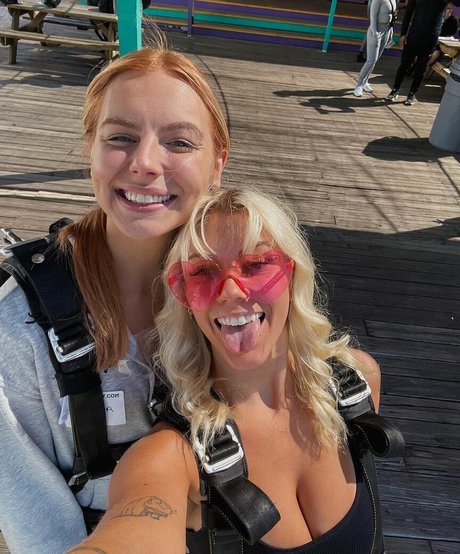 アナルファックオンリーファンズ ホットセクシー 写真