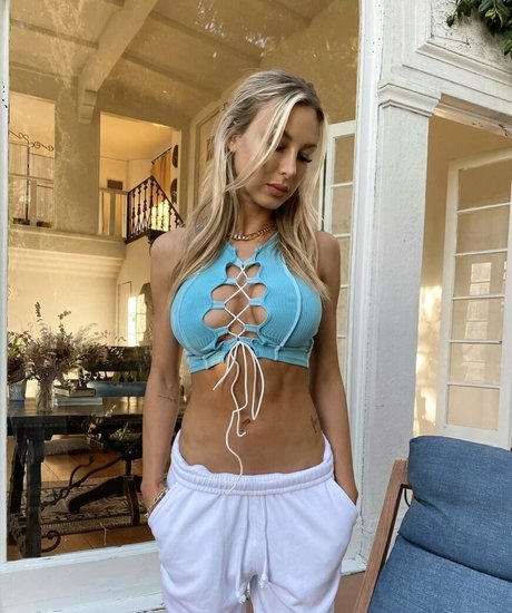 ビキニファックオンリーファンズ ポルノ ギャラリー