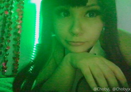 chobycat 女優 写真