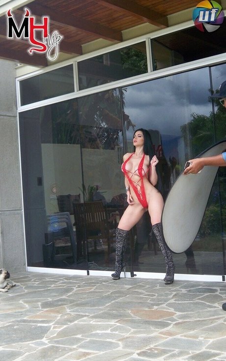 美しいアジア人オンリーファンズ ポルノグラフィック 画像