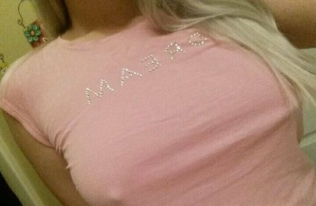 ellirussie ヌードモデル 写真