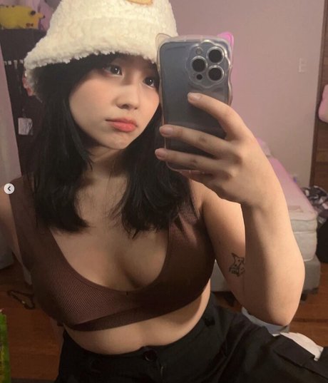 sadparu ヌード女優 写真