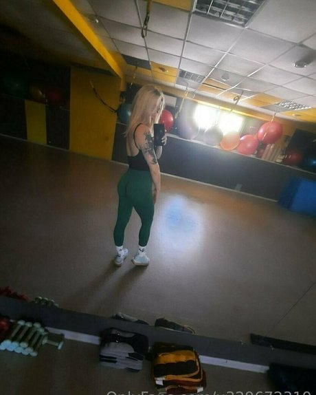 countryblond ポルノスター アート ギャラリー