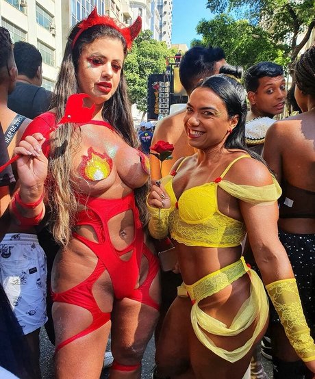 エモヌードオンリーファンズ 無料ポルノ ギャラリー