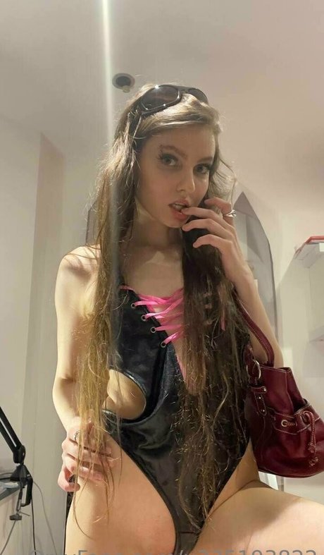 垂れ乳オンリーファンズ ホットxxx 写真