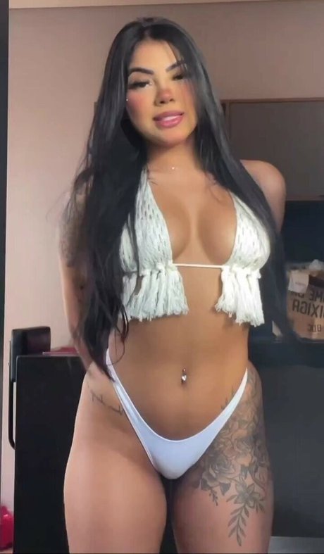 Emilly Souza ホット女優 ギャラリー